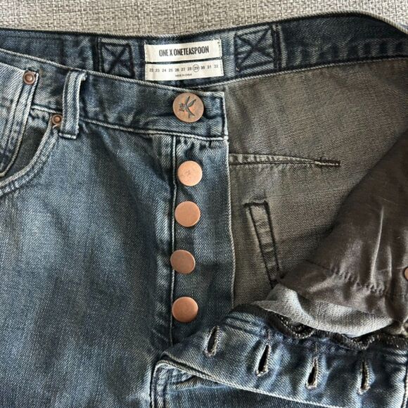 One Teaspoon Le Wolves Cut Off Denim Shorts Fox Black Mid Length Distressed 29 - Picture 7 of 16